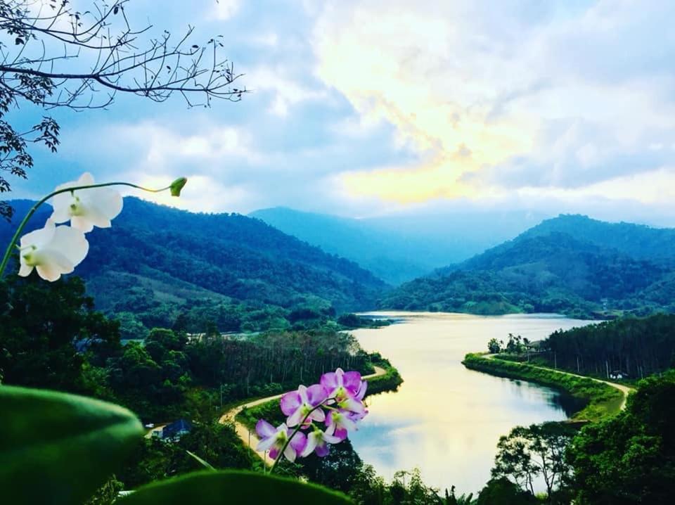 Baanhatsompaen Homestay Ranong Bagian luar foto