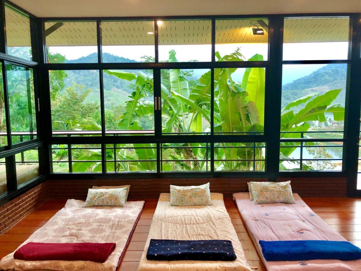 Baanhatsompaen Homestay Ranong Bagian luar foto
