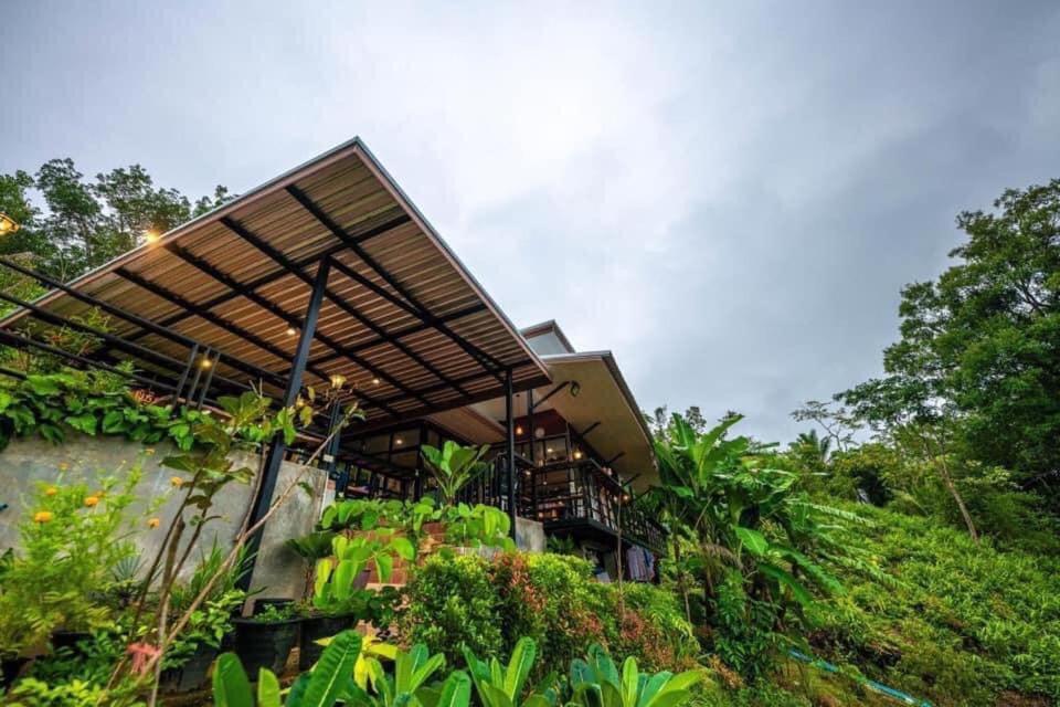 Baanhatsompaen Homestay Ranong Bagian luar foto