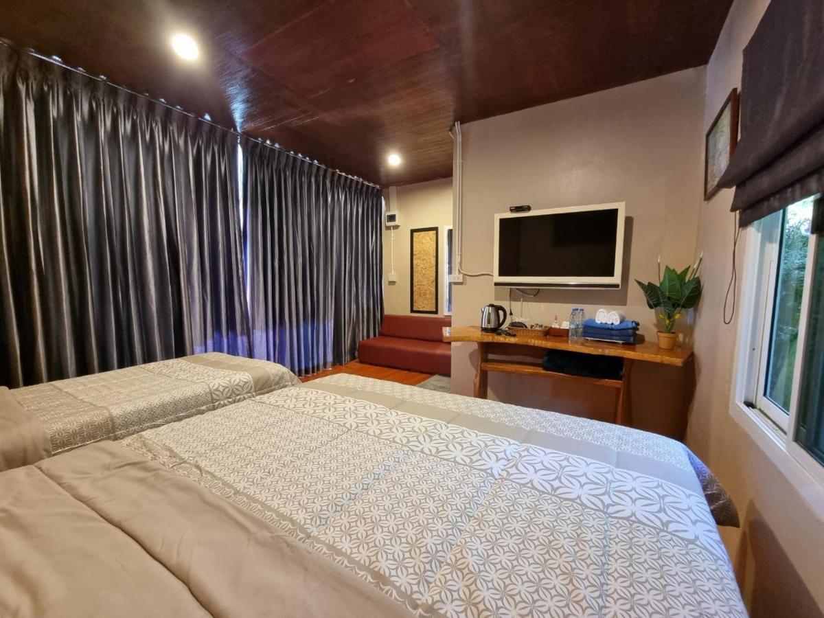 Baanhatsompaen Homestay Ranong Bagian luar foto