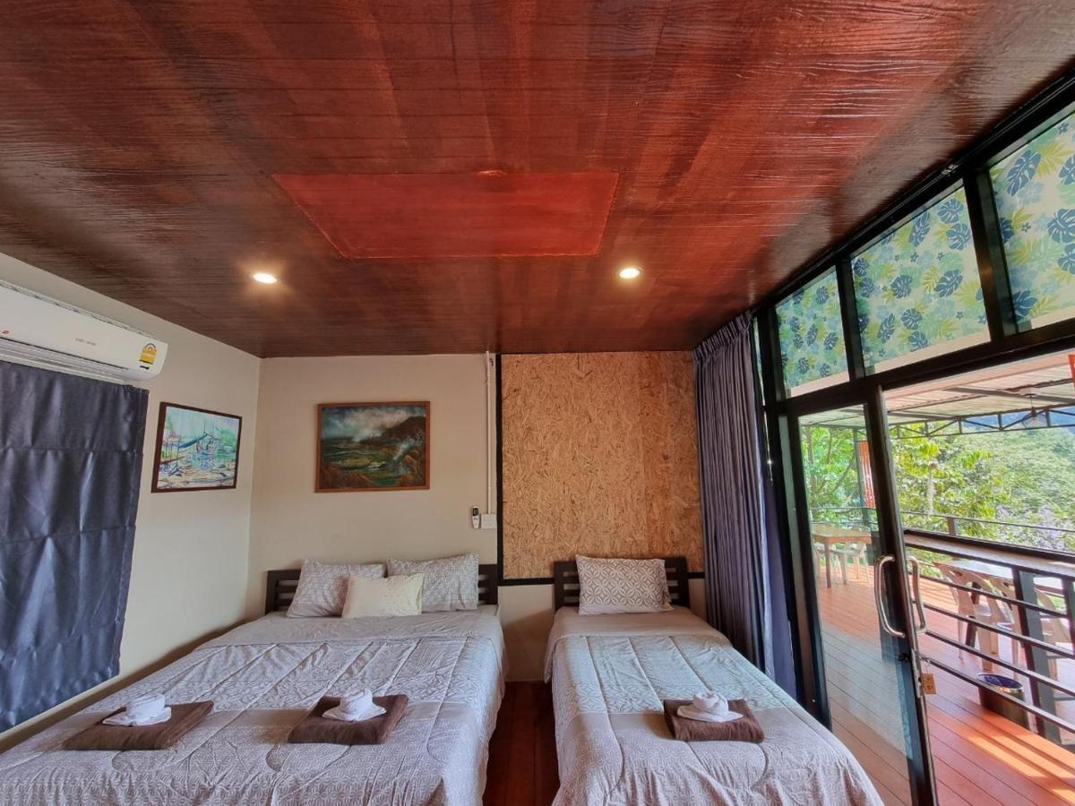 Baanhatsompaen Homestay Ranong Bagian luar foto